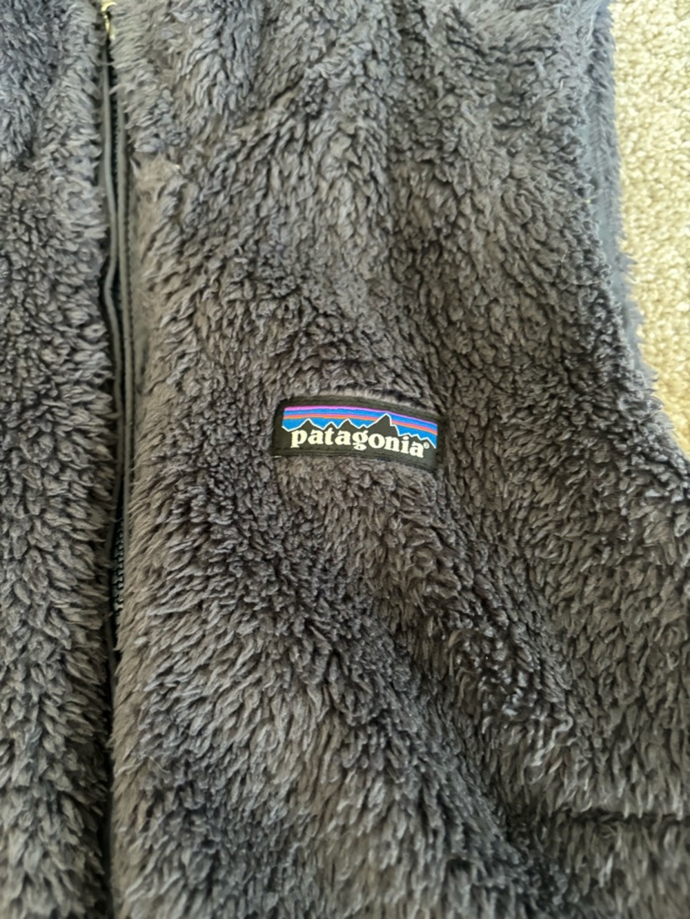 Patagonia Women's Charcoal Gray Fleece Vest - Picture 2 of 5